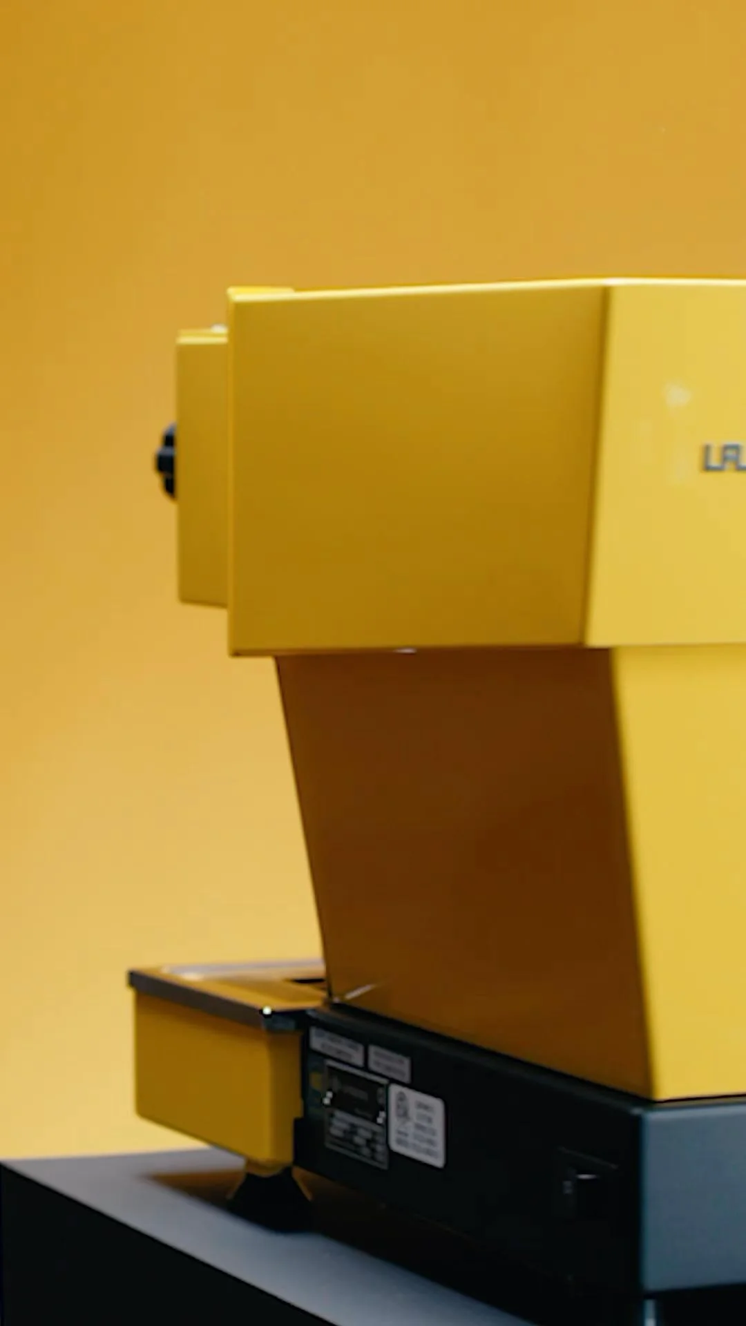 La Marzocco Linea mini R Pro Touch Yellow - with free gift worth €130 - Image 2