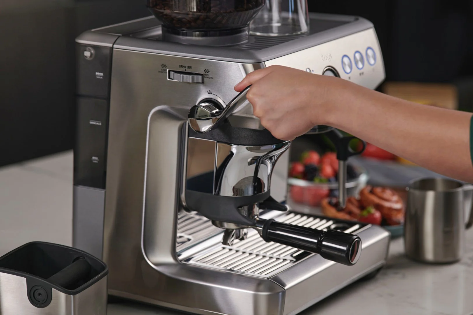 Sage Barista Express Impress - Black Stainless with free gift worth €55 - Image 2